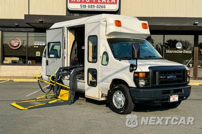 2011 Ford Super Duty E-350 Commercial Cargo Van 138.0" WB