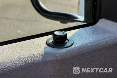 2011 Ford Super Duty E-350 Commercial Cargo Van 138.0" WB - zdjęcie 27 z 57 - miniatura