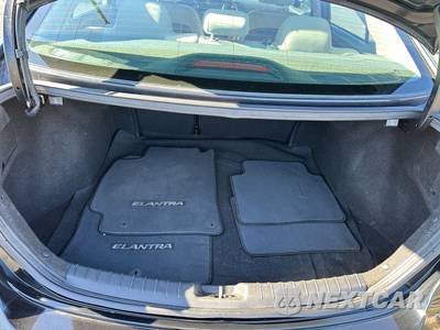 2018 Hyundai Elantra SE Sedan - zdjęcie 12 z 24 - miniatura