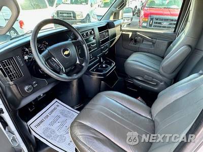 2016 Chevrolet Express 2500 Cargo Van 1WT 135.0" WB - zdjęcie 10 z 21 - miniatura
