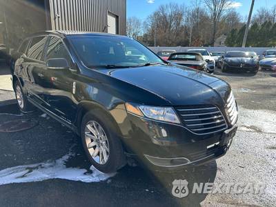 2018 Lincoln MKT w/Livery Pkg - zdjęcie 2 z 11 - miniatura