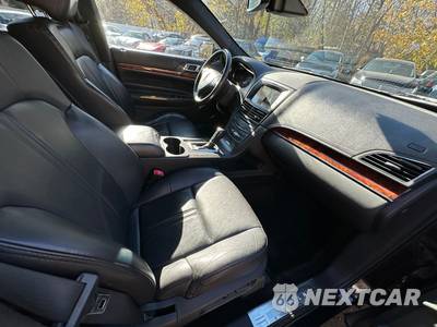 2018 Lincoln MKT w/Livery Pkg - zdjęcie 6 z 11 - miniatura