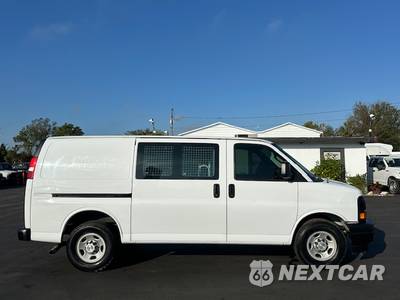 2017 Chevrolet Express 2500 Cargo Van 1WT 135.0" WB - zdjęcie 4 z 23 - miniatura