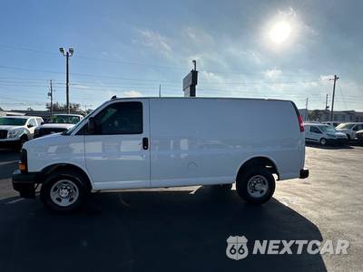 2017 Chevrolet Express 2500 Cargo Van 1WT 135.0" WB - zdjęcie 8 z 23 - miniatura
