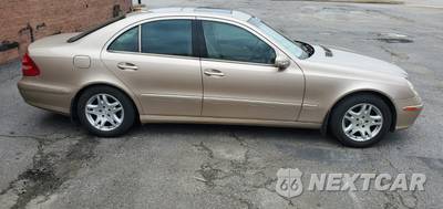 2003 Mercedes-Benz E-Class Sedan E 320 - zdjęcie 4 z 24 - miniatura