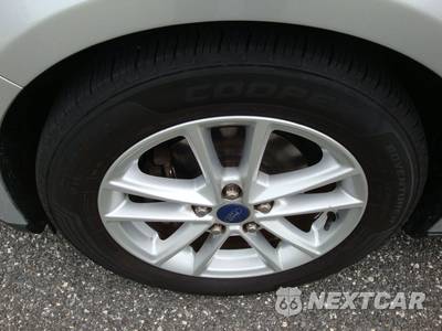 2015 Ford Focus SE Sedan - zdjęcie 22 z 22 - miniatura