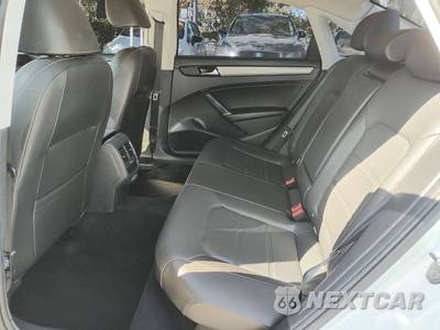 2020 Volkswagen Passat 2.0T SE - zdjęcie 42 z 50 - miniatura