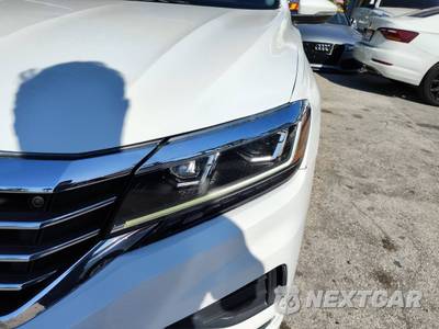 2020 Volkswagen Passat 2.0T SE - zdjęcie 20 z 50 - miniatura