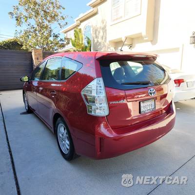 2014 Toyota Prius v Three - zdjęcie 16 z 17 - miniatura