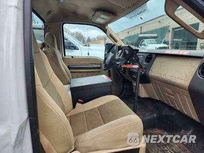 2008 Ford Super Duty F-350 Cab Chassis XL Regular Cab DRW - zdjęcie 25 z 37 - miniatura