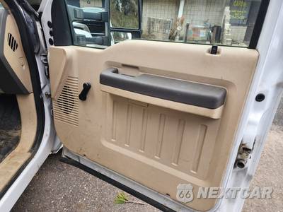 2008 Ford Super Duty F-350 Cab Chassis XL Regular Cab DRW - zdjęcie 30 z 37 - miniatura