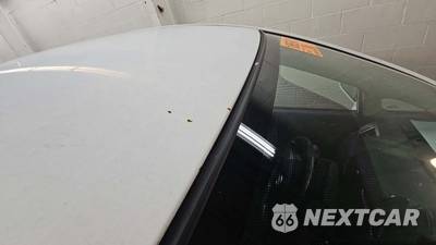 2010 Nissan Versa 1.8 S Hatchback - zdjęcie 3 z 16 - miniatura
