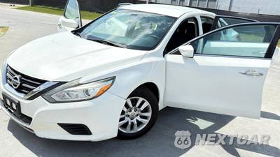 2016 Nissan Altima 2.5 S - zdjęcie 22 z 28 - miniatura