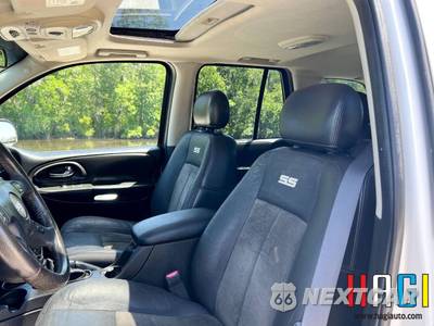 2006 Chevrolet TrailBlazer LT w/SS Pkg - zdjęcie 13 z 48 - miniatura