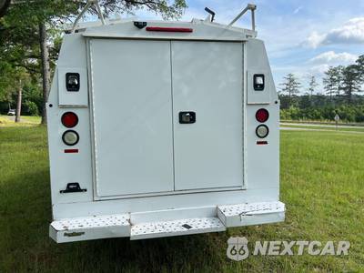 2015 Chevrolet Express 3500 Cutaway 1WT - zdjęcie 4 z 23 - miniatura