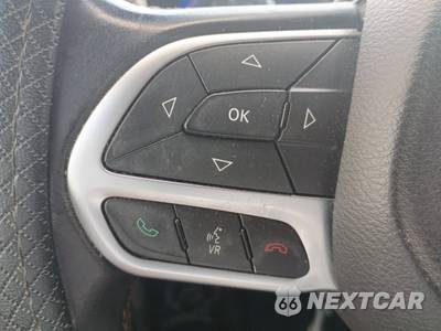 2017 Chrysler Pacifica Touring L 121.6" WB - zdjęcie 9 z 30 - miniatura