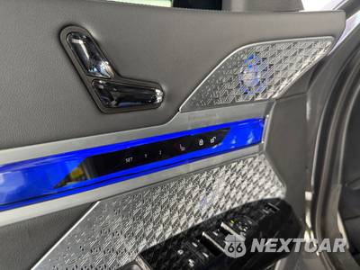 2023 BMW 7 Series Sedan 760i xDrive - zdjęcie 22 z 32 - miniatura