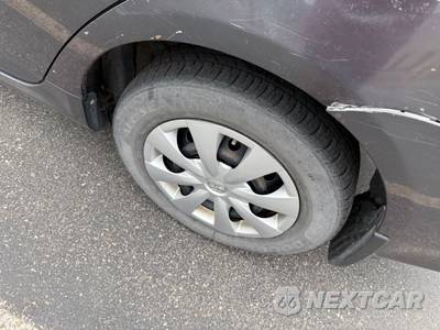 2010 Toyota Corolla LE - zdjęcie 7 z 21 - miniatura