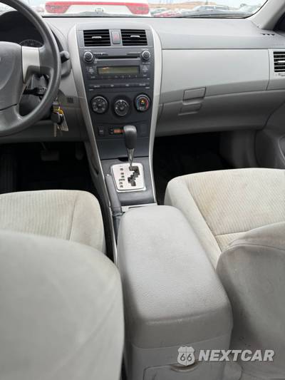 2010 Toyota Corolla LE - zdjęcie 14 z 21 - miniatura