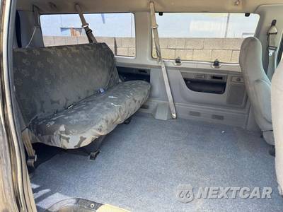 2006 Ford E-350 138.0" WB - zdjęcie 17 z 19 - miniatura