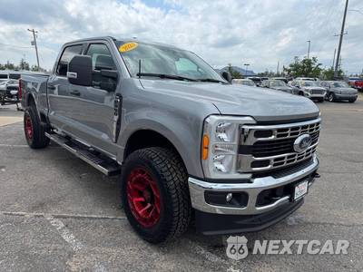 2023 Ford Super Duty F-250 XLT Crew Cab Medium Bed - zdjęcie 7 z 74 - miniatura