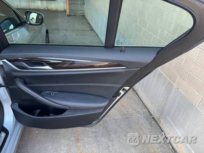 2020 BMW 5 Series Sedan 530i xDrive - zdjęcie 19 z 32 - miniatura