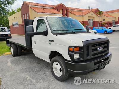 2011 Ford Super Duty E-450 Cutaway DRW