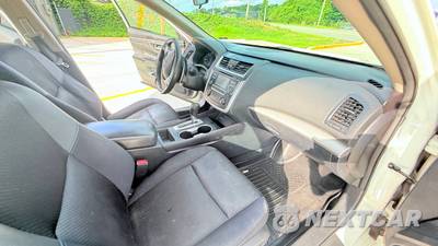 2017 Nissan Altima 2.5 SR - zdjęcie 22 z 36 - miniatura