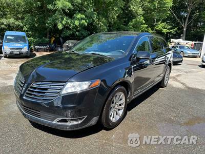 2017 Lincoln MKT w/Livery Pkg - zdjęcie 1 z 22 - miniatura