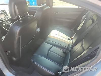 2013 Chrysler 200 Limited Sedan - zdjęcie 16 z 21 - miniatura