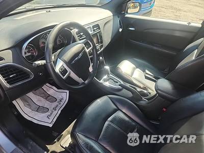 2013 Chrysler 200 Limited Sedan - zdjęcie 13 z 21 - miniatura