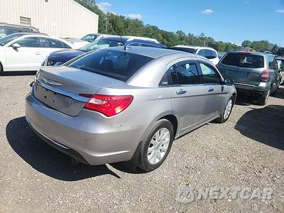 2013 Chrysler 200 Limited Sedan - zdjęcie 4 z 21 - miniatura