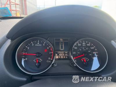 2012 Nissan Rogue SV - zdjęcie 40 z 50 - miniatura