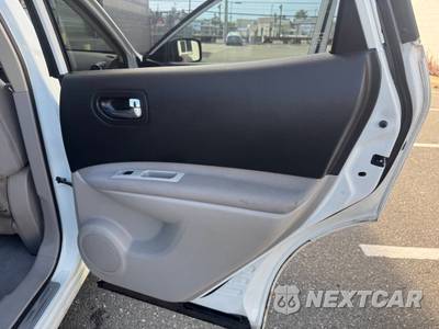2012 Nissan Rogue SV - zdjęcie 38 z 50 - miniatura