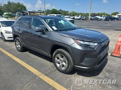 2023 Toyota RAV4 Hybrid LE - zdjęcie 3 z 17 - miniatura