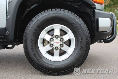 2011 Toyota FJ Cruiser w/Rear Doors - zdjęcie 15 z 28 - miniatura