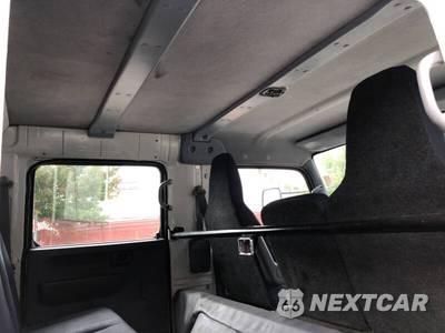 2010 Mitsubishi Fuso - zdjęcie 31 z 48 - miniatura