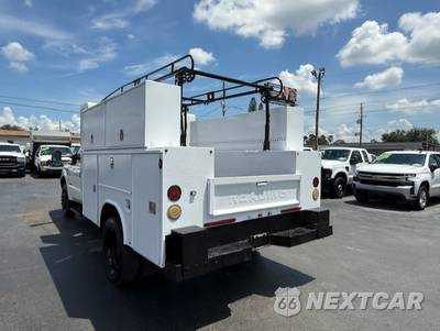 2000 Ford Super Duty F-450 Cab Chassis XL Regular Cab DRW - zdjęcie 7 z 15 - miniatura
