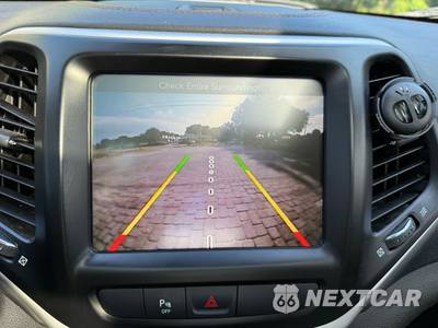 2018 Jeep Cherokee Limited - zdjęcie 17 z 26 - miniatura