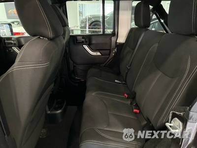 2014 Jeep Wrangler Unlimited Sahara - zdjęcie 9 z 26 - miniatura