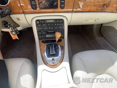 2003 Jaguar XK8 Convertible - zdjęcie 13 z 27 - miniatura