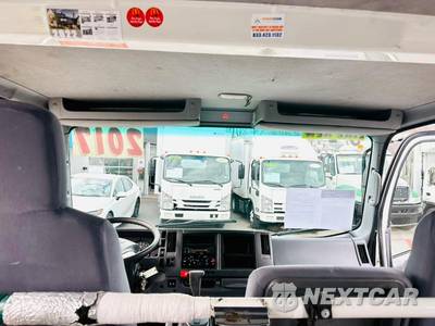 2017 Isuzu NPR - zdjęcie 30 z 38 - miniatura