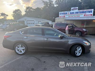 2014 Nissan Altima 2.5 SV - zdjęcie 13 z 115 - miniatura