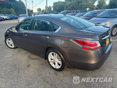 2014 Nissan Altima 2.5 SV - zdjęcie 17 z 115 - miniatura