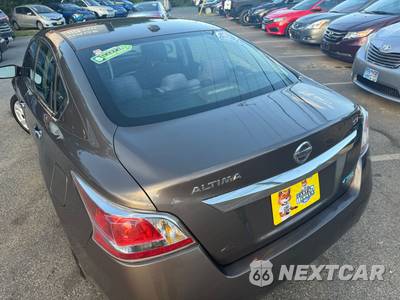2014 Nissan Altima 2.5 SV - zdjęcie 18 z 115 - miniatura