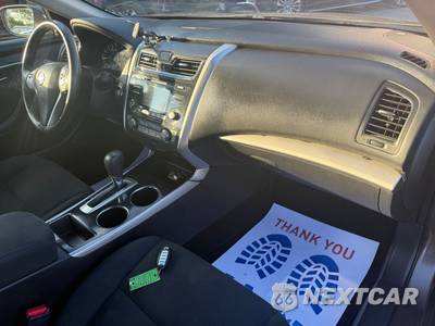 2014 Nissan Altima 2.5 SV - zdjęcie 41 z 115 - miniatura