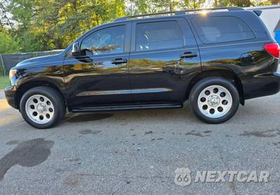 2010 Toyota Sequoia SR5 - zdjęcie 8 z 17 - miniatura