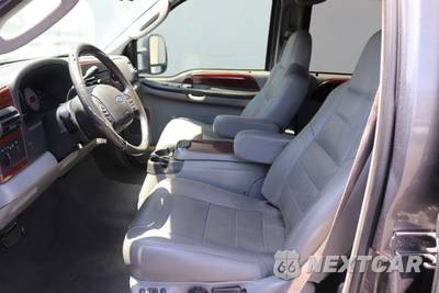 2006 Ford Super Duty F-250 Lariat Crew Cab Medium Bed - zdjęcie 9 z 14 - miniatura