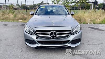 2015 Mercedes-Benz C 300 4MATIC Sedan w/Luxury Pkg - zdjęcie 5 z 50 - miniatura