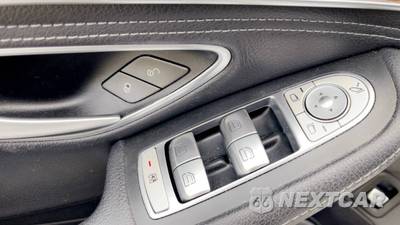 2015 Mercedes-Benz C 300 4MATIC Sedan w/Luxury Pkg - zdjęcie 29 z 50 - miniatura